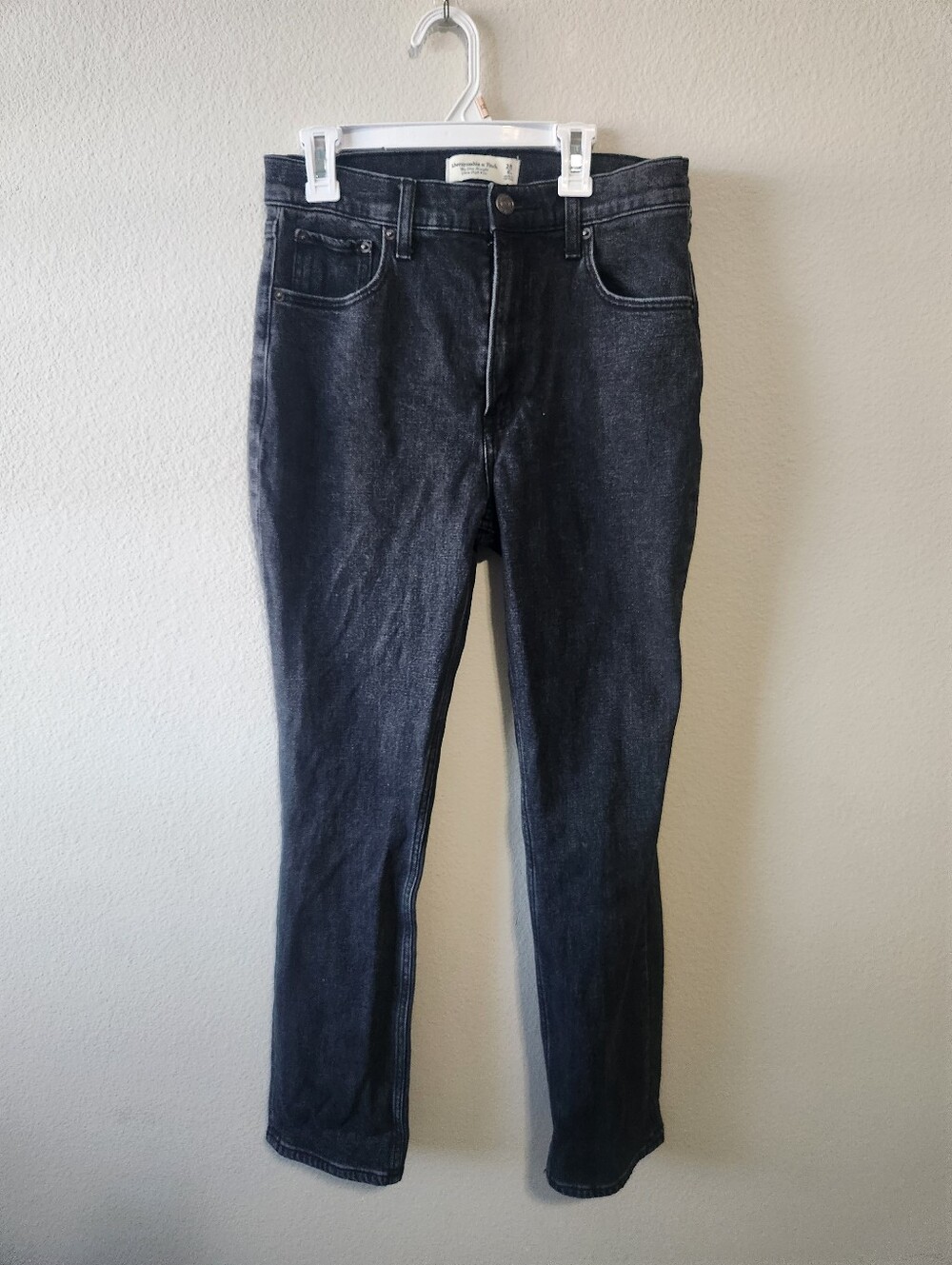 Abercrombie & Fitch Slim Straight Ultra High Rise Black Jeans Size 28 6s Short